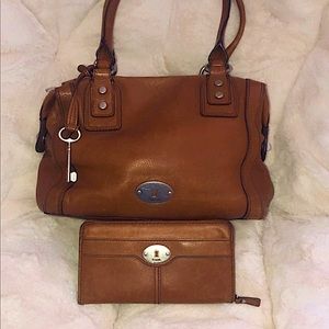 EUC Fossil leather purse and leather wallet